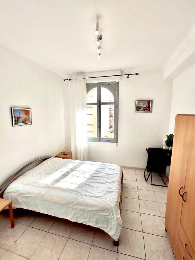 Centre De - Renove De 65 M2 *
