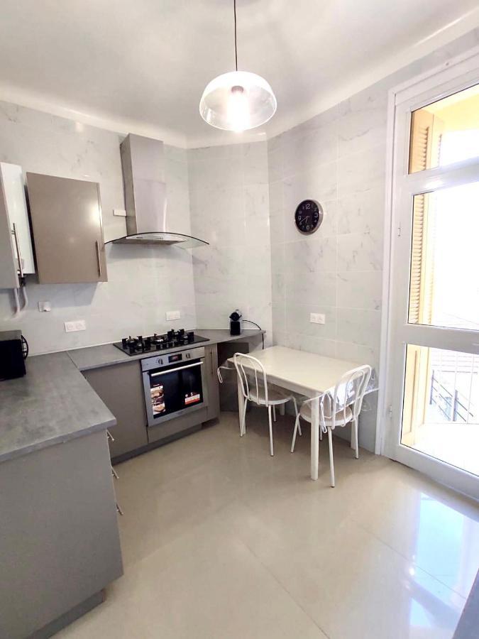 Centre De - Renove De 65 M2 Apartamento